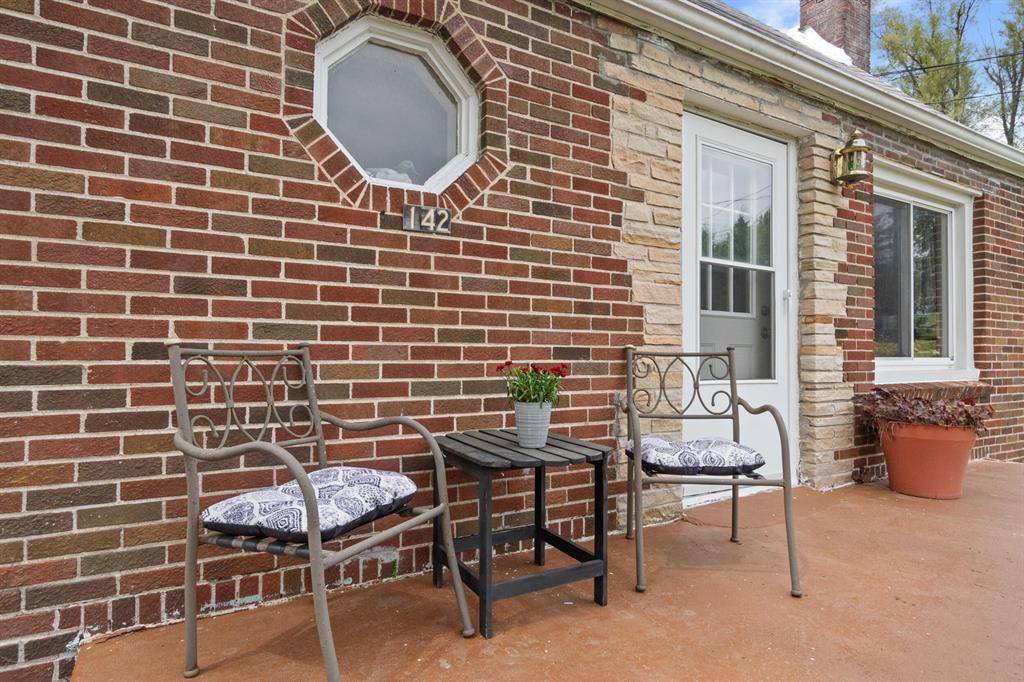 Leoni Twp, MI 49254,142 Maple Road