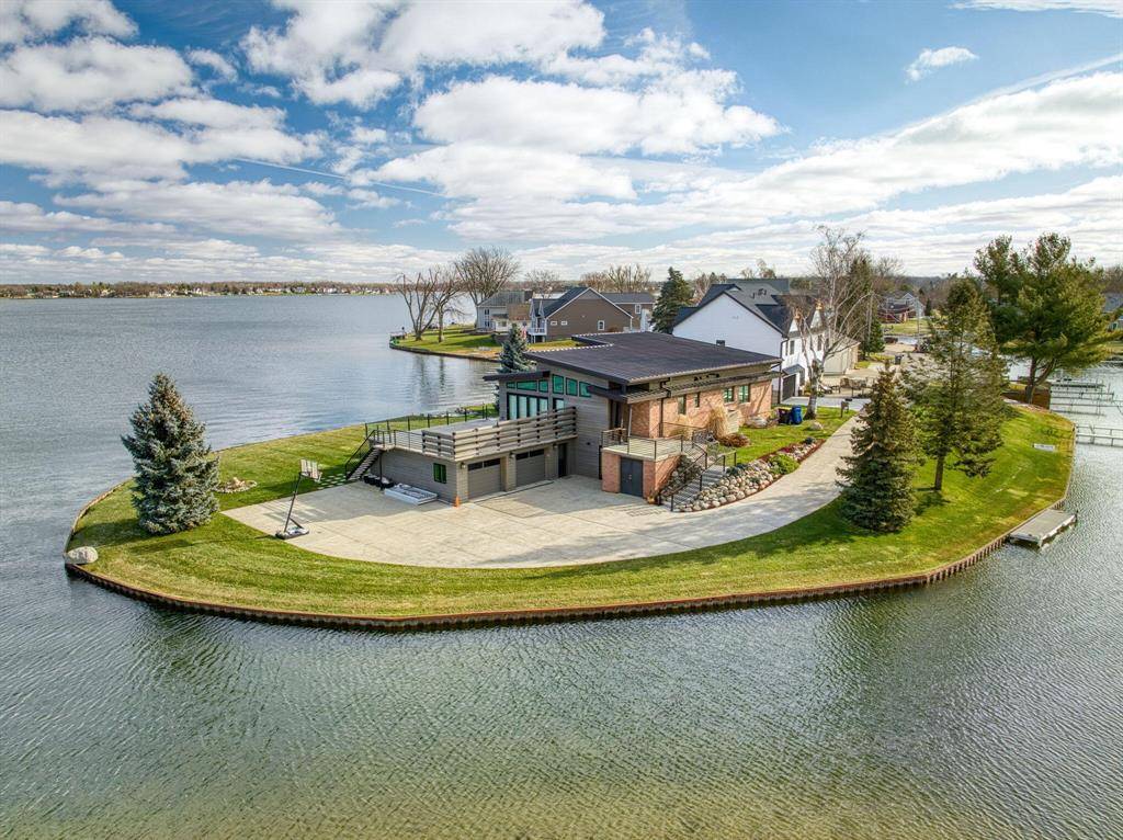 Columbia Twp, MI 49230,126 Robindale Court