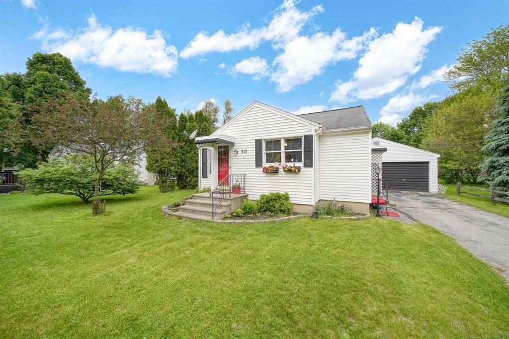 Summit Twp, MI 49203,912 Gerald Avenue