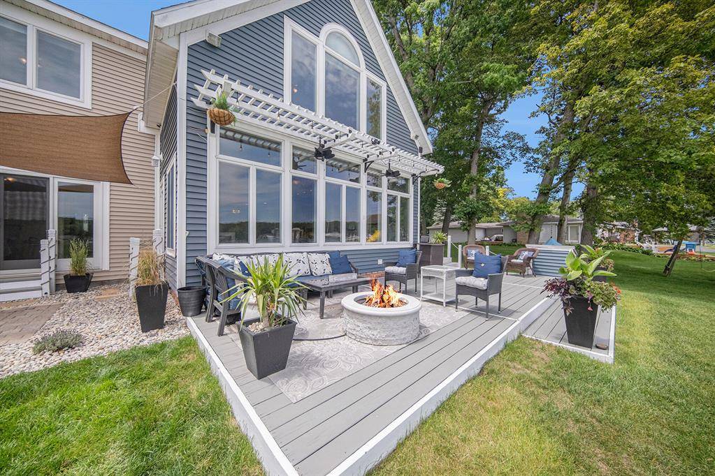 Columbia Twp, MI 49230,828 Russmiller Loop