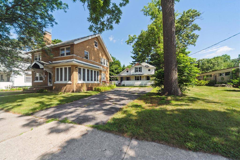 Jackson, MI 49201,730 W Franklin Street