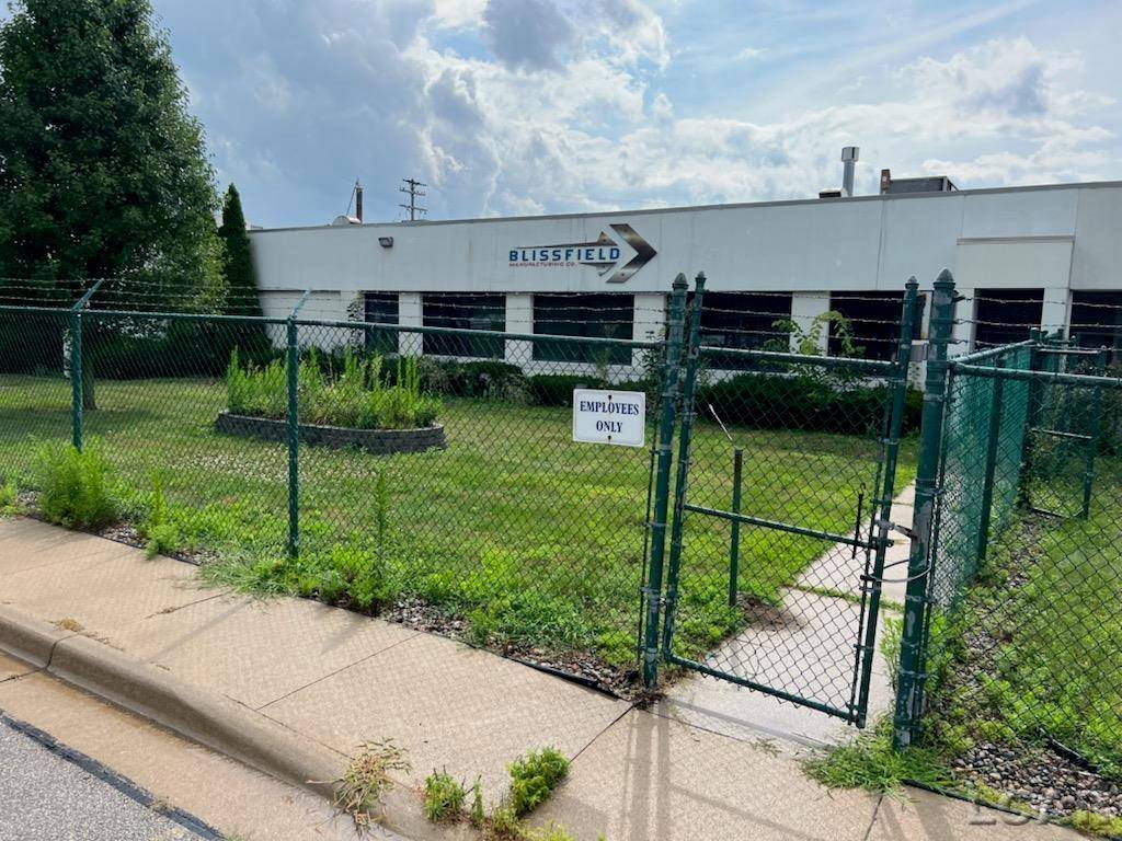 Blissfield Vlg, MI 49228,626 Depot Street