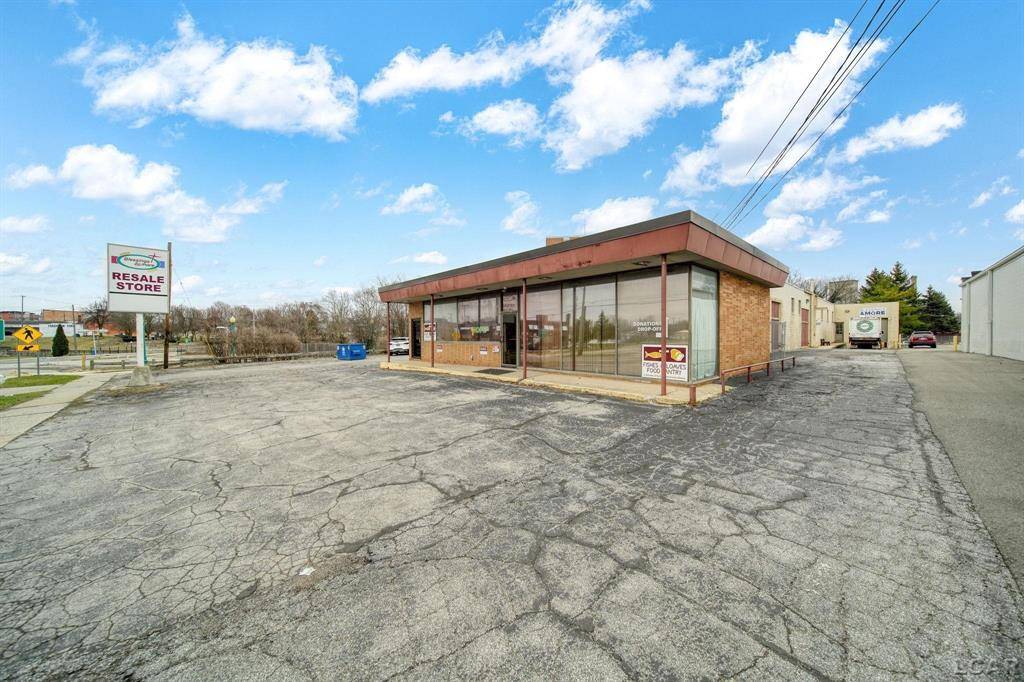 Adrian, MI 49221,421 W Maumee Street