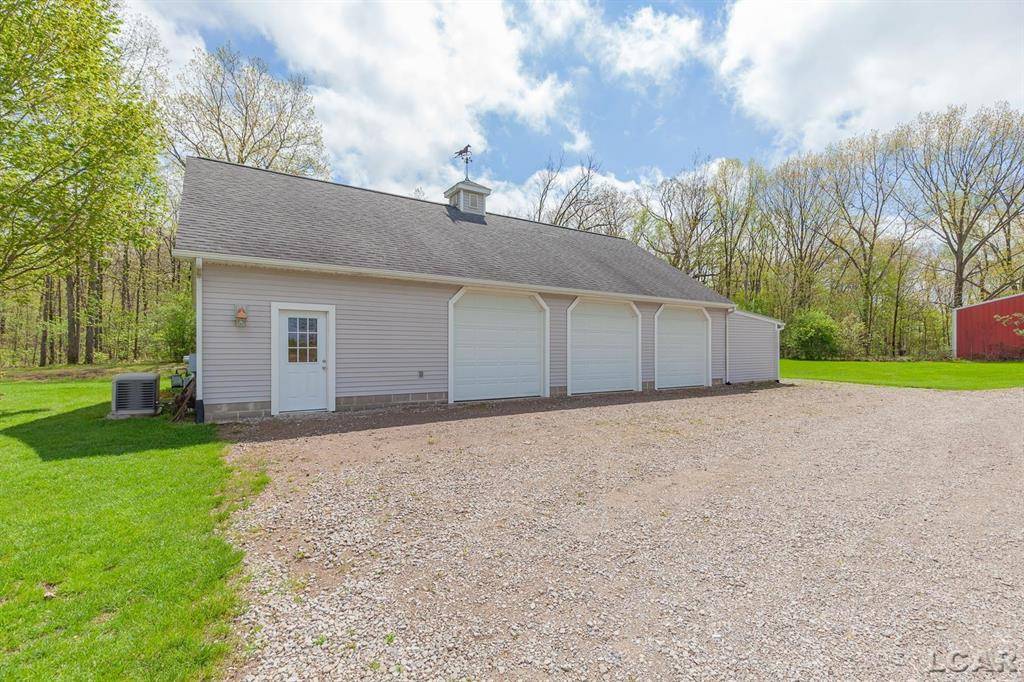Adrian Twp, MI 49221,5225 Bent Oak Highway