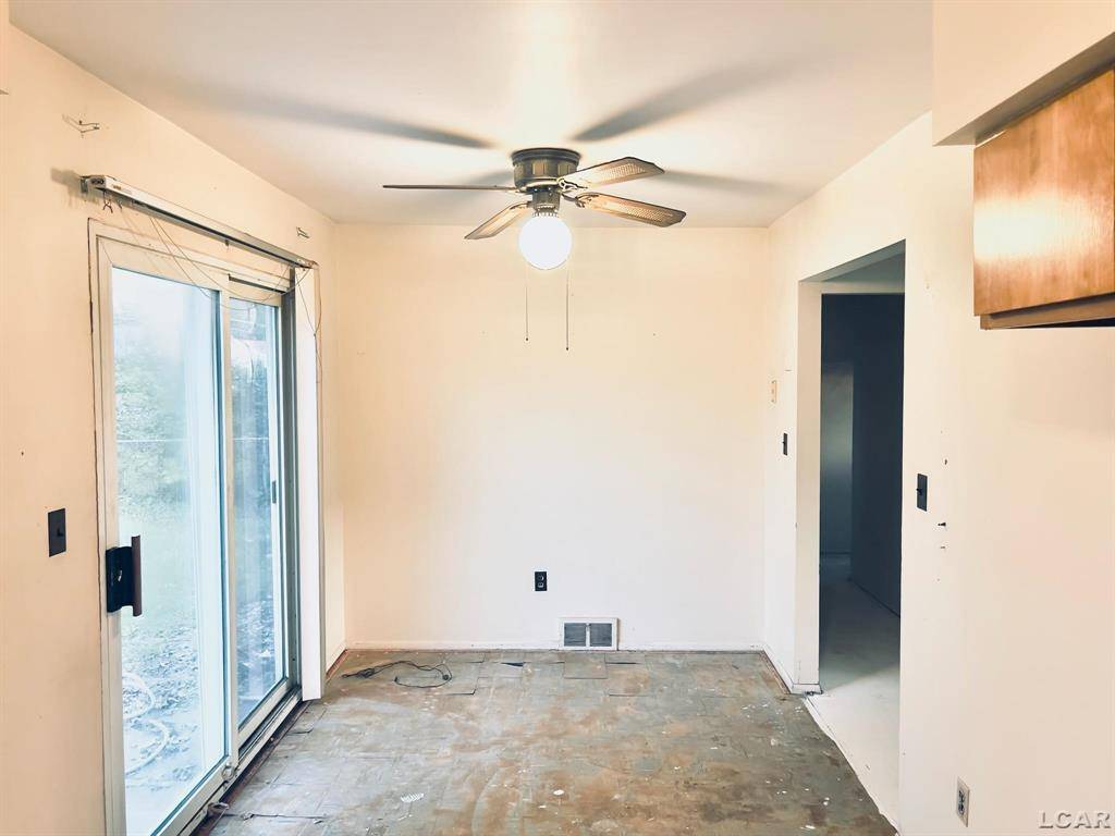 Westland, MI 48186,315 S Hanlon Street