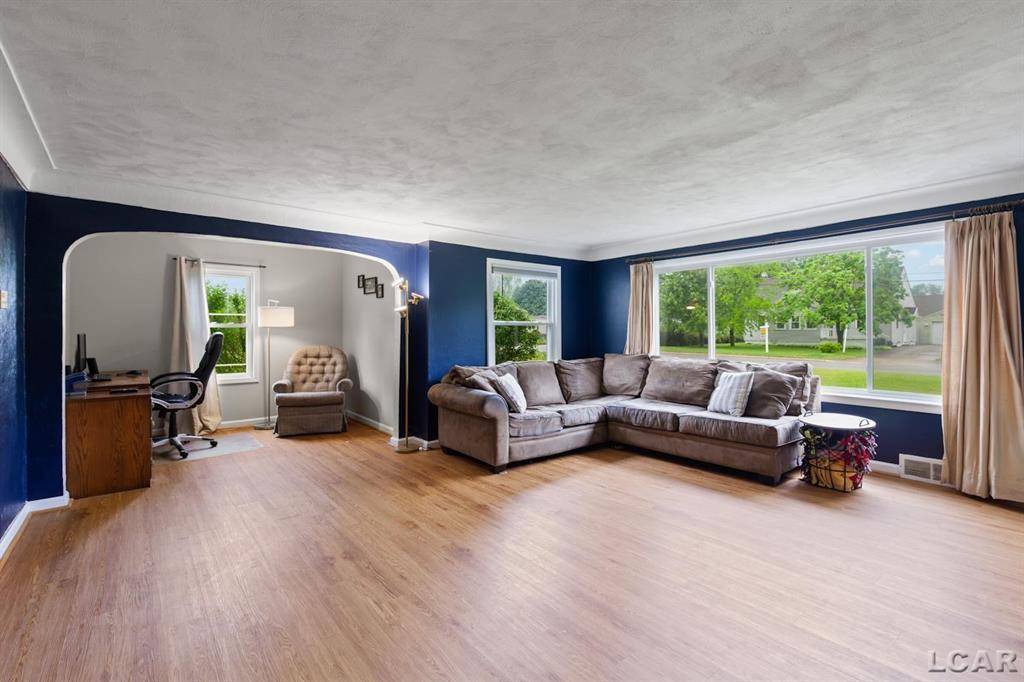 Tecumseh, MI 49286,1104 Sunset Drive
