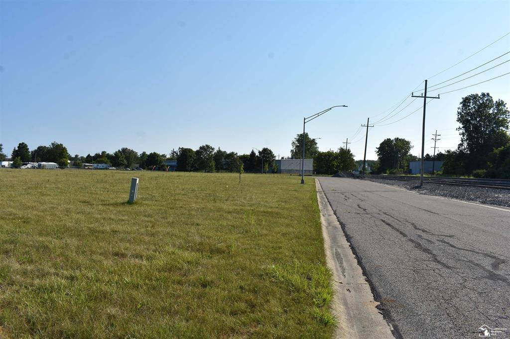 Milan Twp, MI 48160,320 SQUIRES Drive