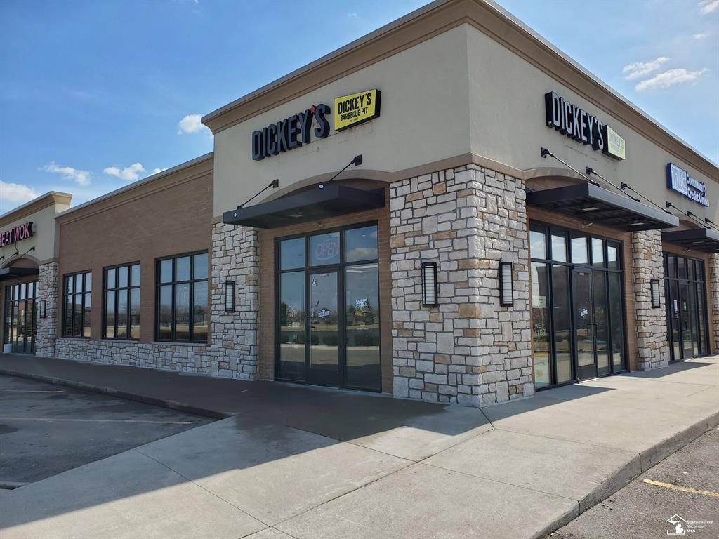 Dundee Vlg, MI 48131,102 Cabela Suite E Boulevard