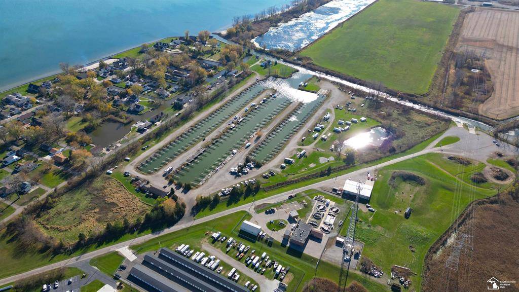Luna Pier, MI 48157,10420 S Harold Drive