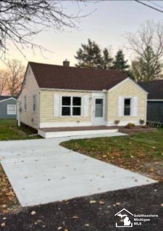Cambridge Twp, MI 49230,113 Walnut Street