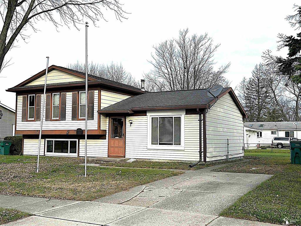 Romulus, MI 48174,28622 Burning Tree Street