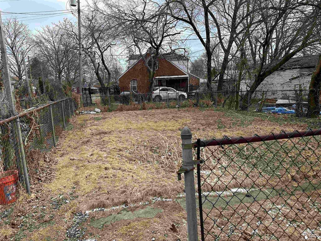 Detroit, MI 48205,18930 Morang Drive