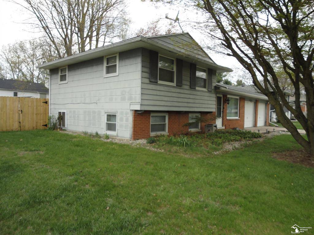 Lambertville, MI 48144,7303 Cranbrook Drive
