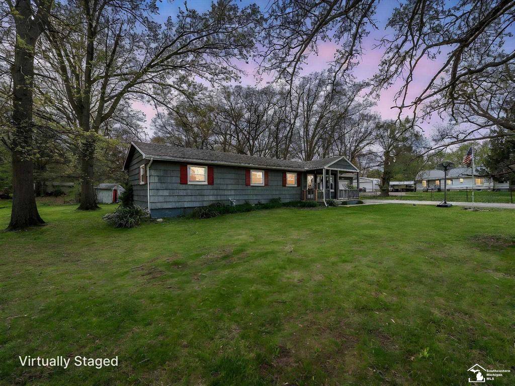 Exeter Twp, MI 48117,9667 Exeter Road