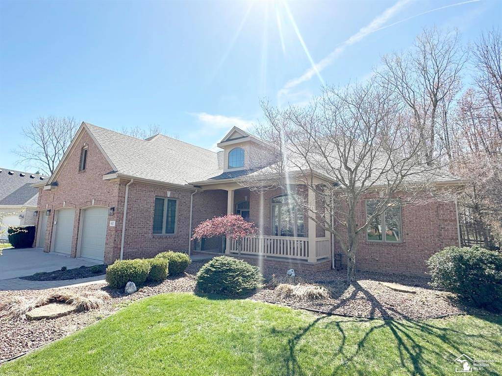Lambertville, MI 48144,8117 HIGH OAKS Drive