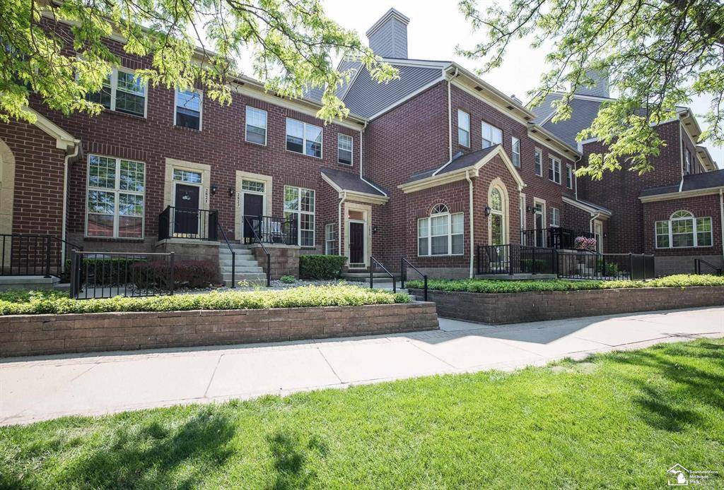 Wyandotte, MI 48192,2827 BIDDLE Avenue