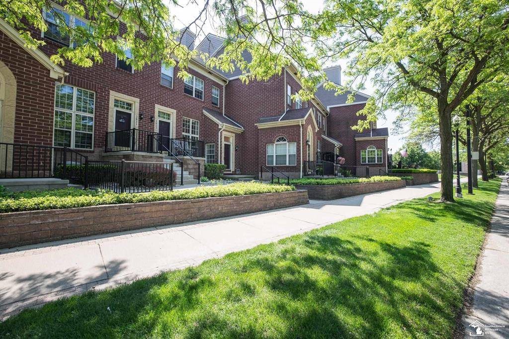Wyandotte, MI 48192,2827 BIDDLE Avenue