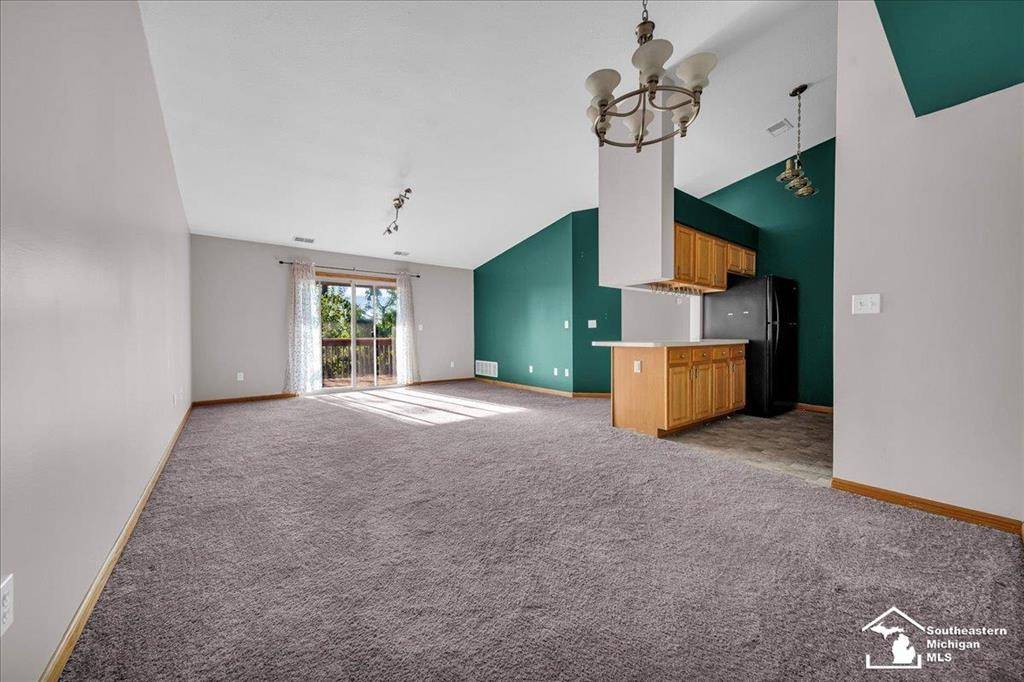 Southgate, MI 48195,15795 Lakeside Drive 7