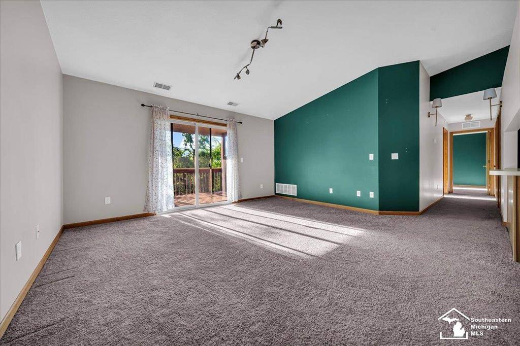 Southgate, MI 48195,15795 Lakeside Drive 7