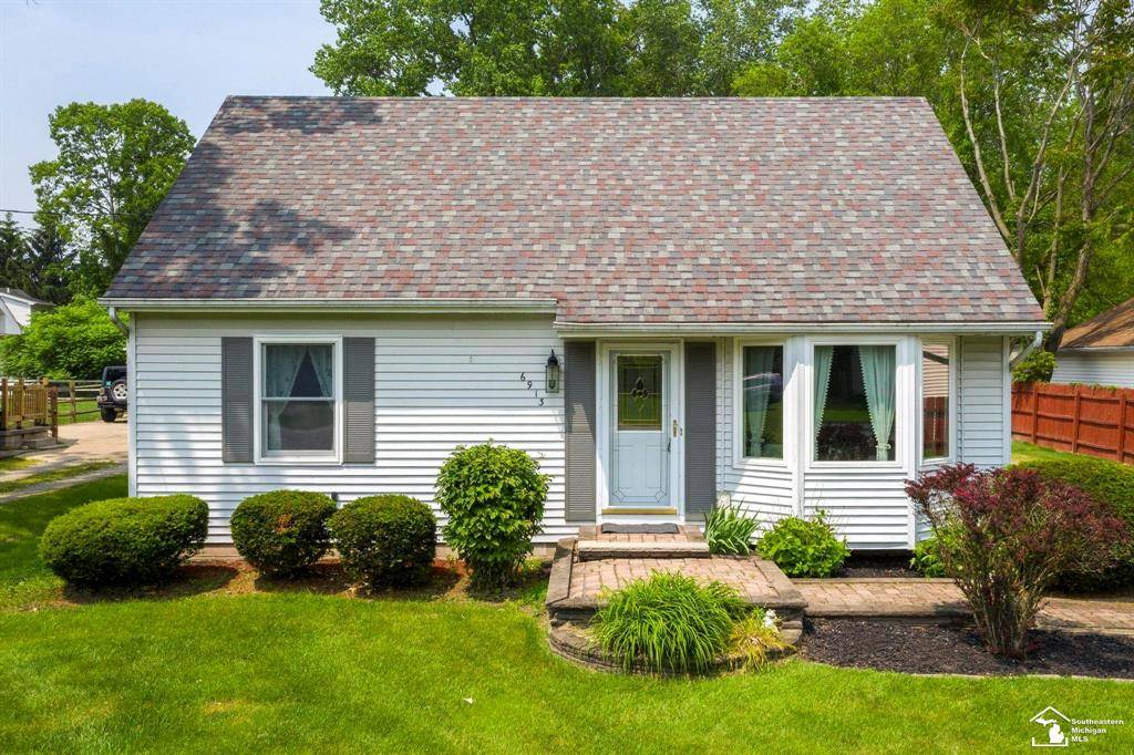 Bedford Twp, MI 48182,6913 Maplewood Drive