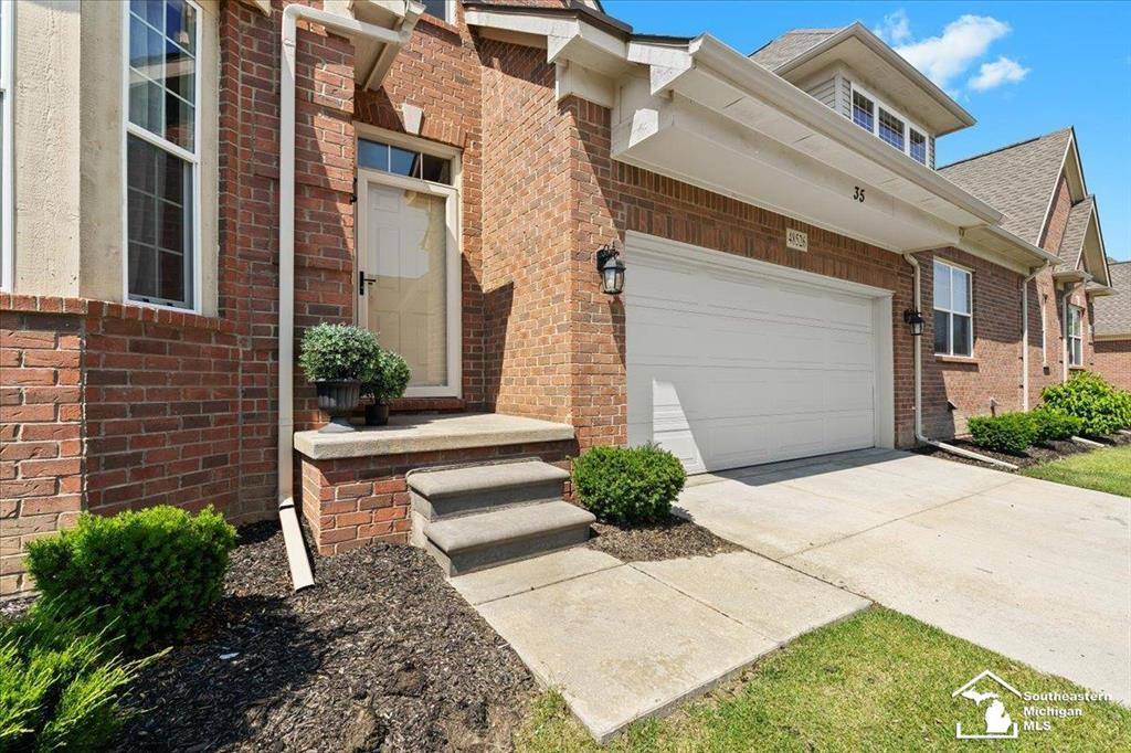 Canton Twp, MI 48188,48526 Eastbridge Drive
