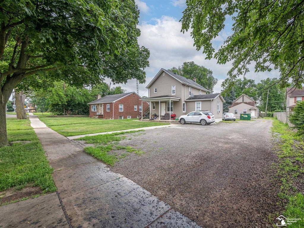 Monroe, MI 48161,926 E Front Street