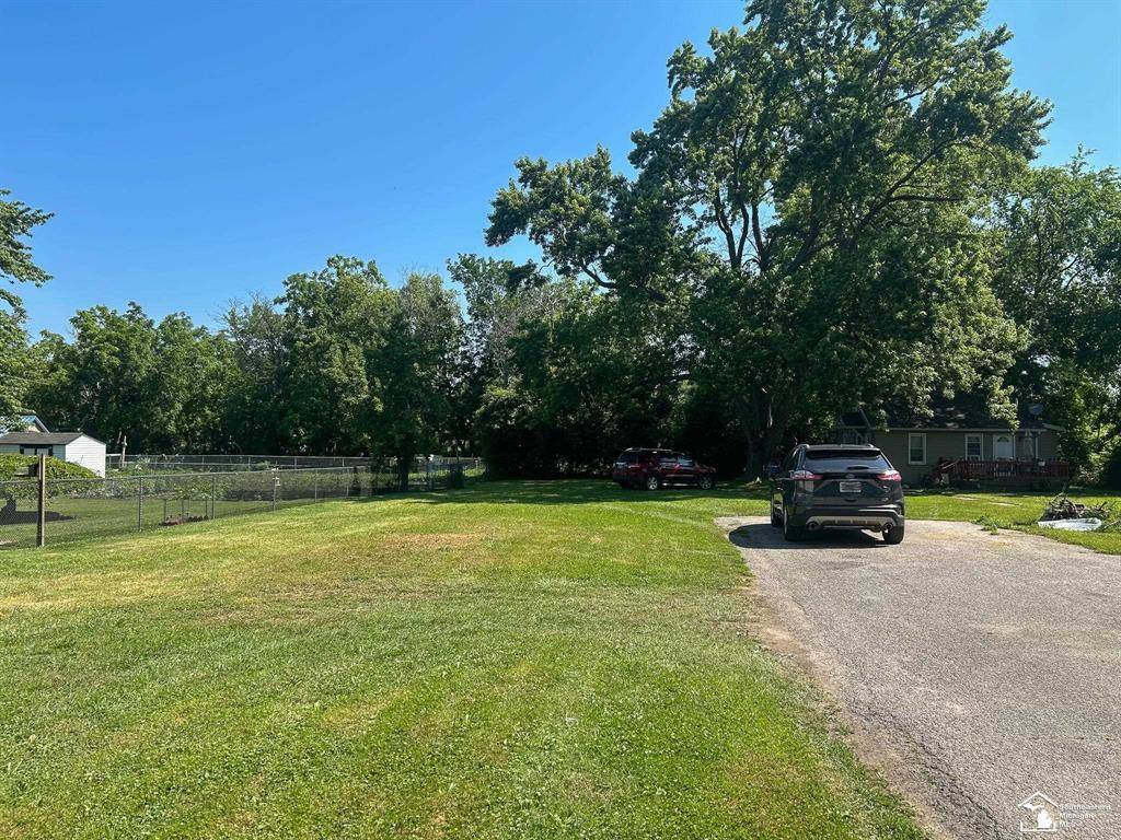 Monroe, MI 48161,1137 E 8th Street