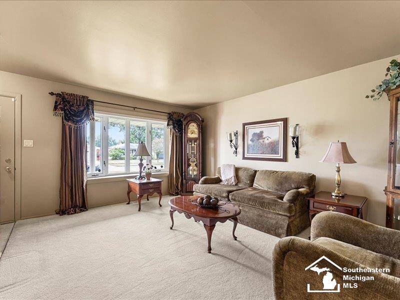 Riverview, MI 48193,14142 Dundee Street