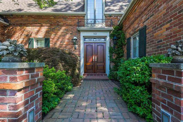 Grosse Pointe Shores, MI 48236,10 STRATTON PLACE