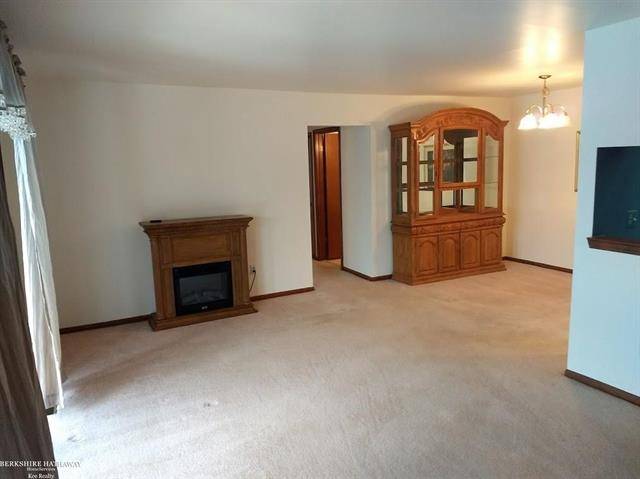 Shelby Twp, MI 48315,49503 Hamilton