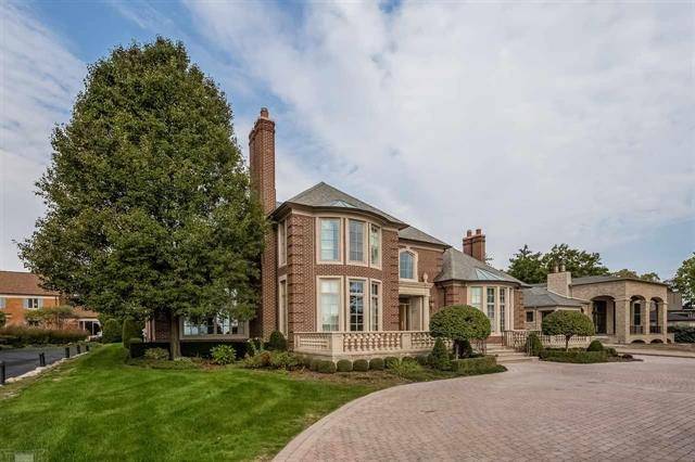 Grosse Pointe Shores, MI 48236,505 Lake Shore