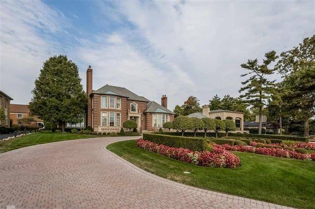 Grosse Pointe Shores, MI 48236,505 Lake Shore