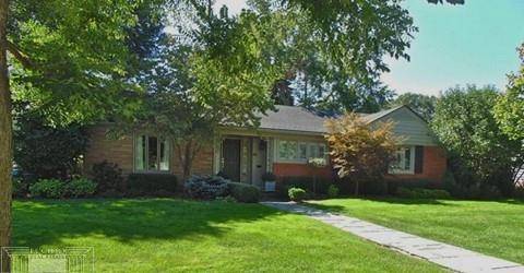 Grosse Pointe Shores, MI 48236,49 Lakeshore Lane