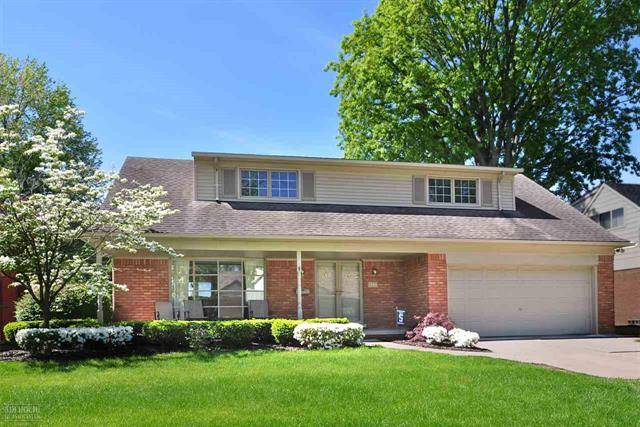 Grosse Pointe Woods, MI 48236,1549 Edmundton Dr