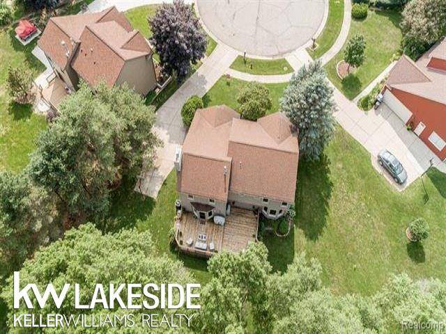 Oxford Vlg, MI 48371,145 Woodridge Ct