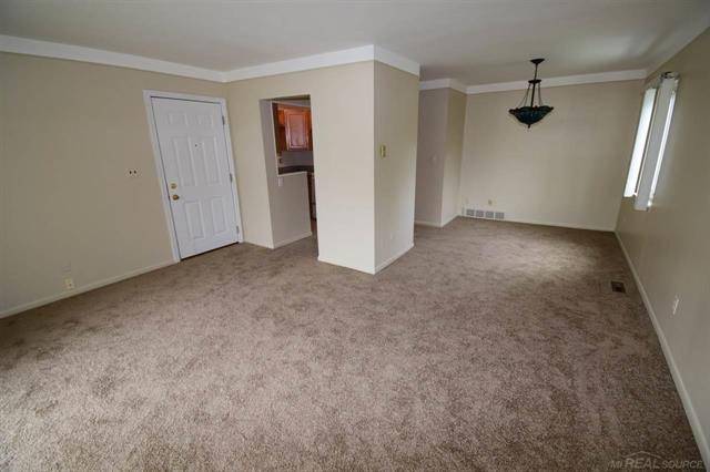 St. Clair Shores, MI 48081,28111 Jefferson c2