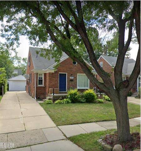 Grosse Pointe Woods, MI 48236,1525 Aline