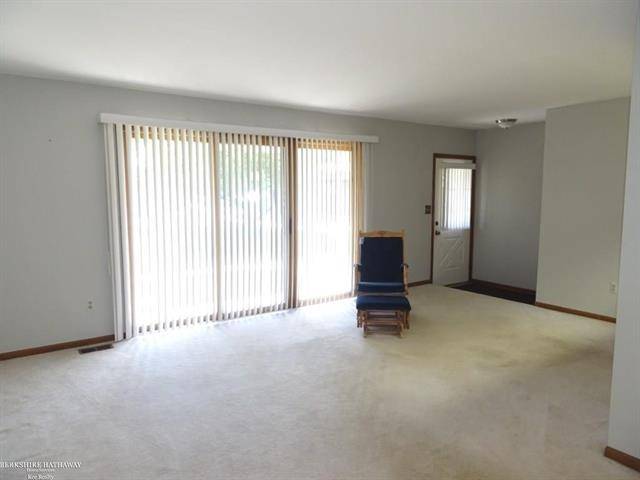 Shelby Twp, MI 48315,15063 Sebastian