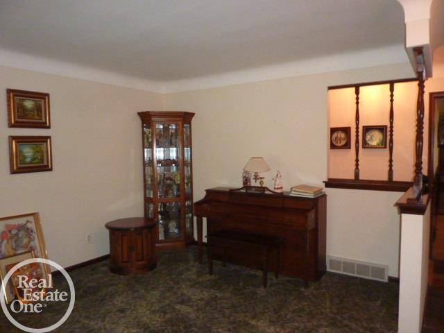 Warren, MI 48091,25748 Curie Ave