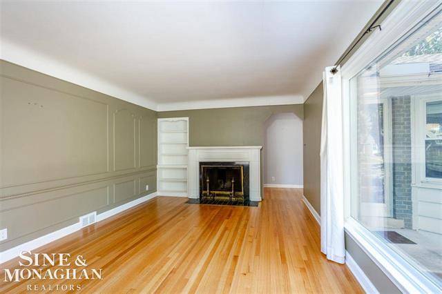 Grosse Pointe Farms, MI 48236,207 RIDGEMONT