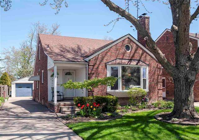 Grosse Pointe Woods, MI 48236,1768 Huntington