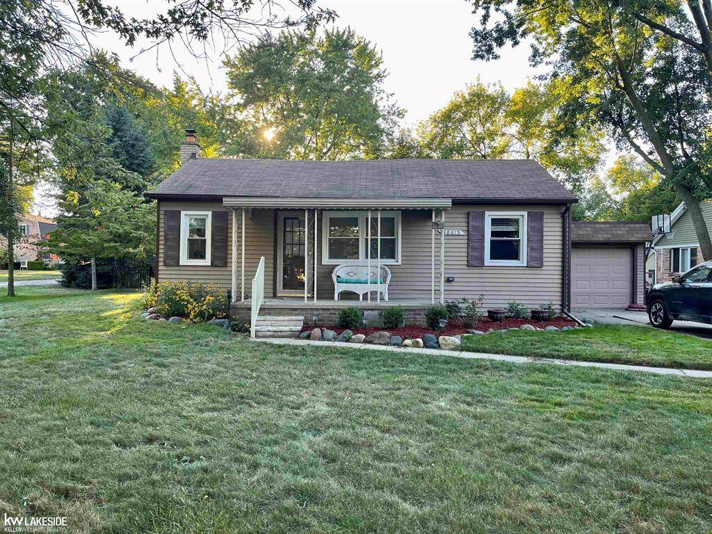 Harrison Twp, MI 48045,38615 Pineridge St.