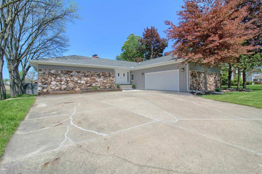 Harrison Twp, MI 48045,26669 South River
