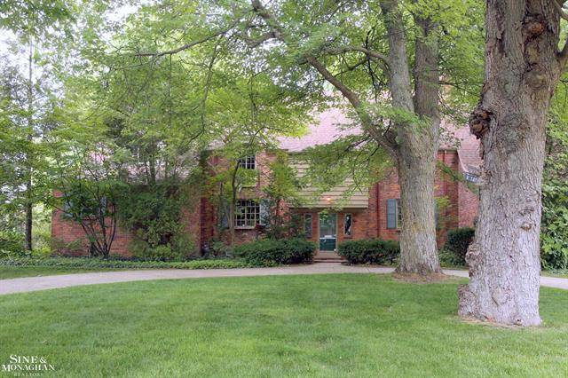 Grosse Pointe Farms, MI 48236,285 Grosse Pointe