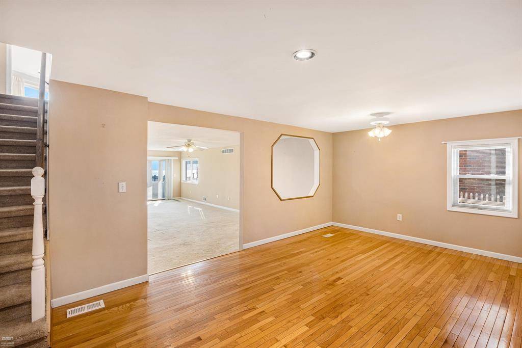 Harrison Twp, MI 48045,35610 Jeffers Court