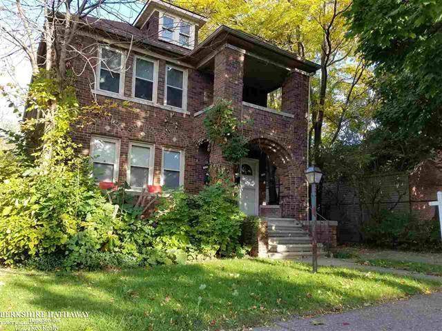 Grosse Pointe Park, MI 48230,1004 Lakepointe Units 1 &