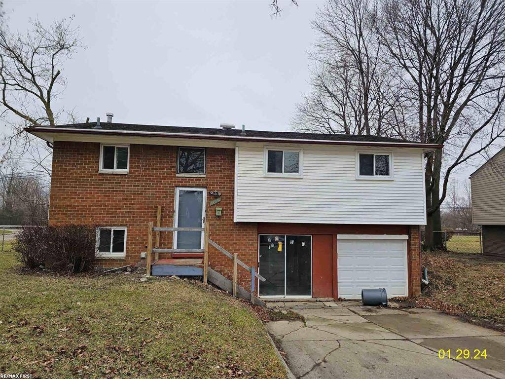 Sterling Heights, MI 48312,8307 New Bradford