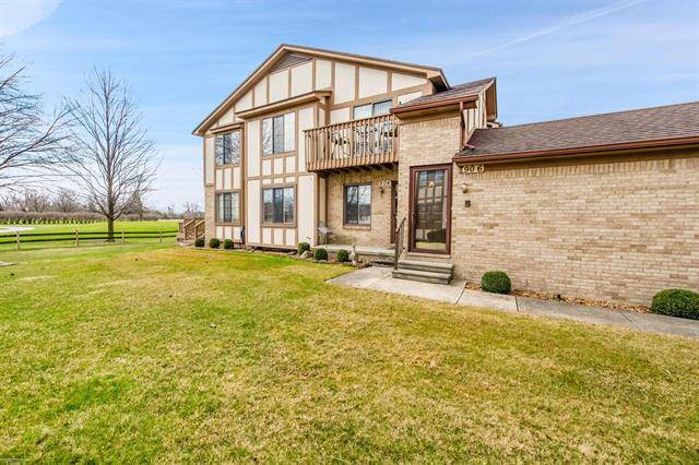 St. Clair Shores, MI 48082,906 Country Club