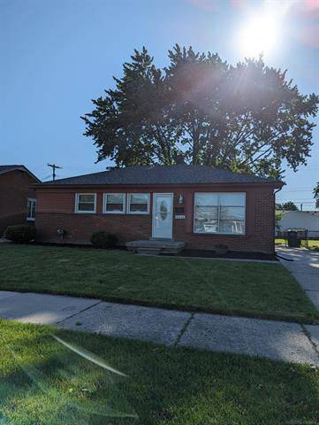 St. Clair Shores, MI 48081,28806 Beste Street