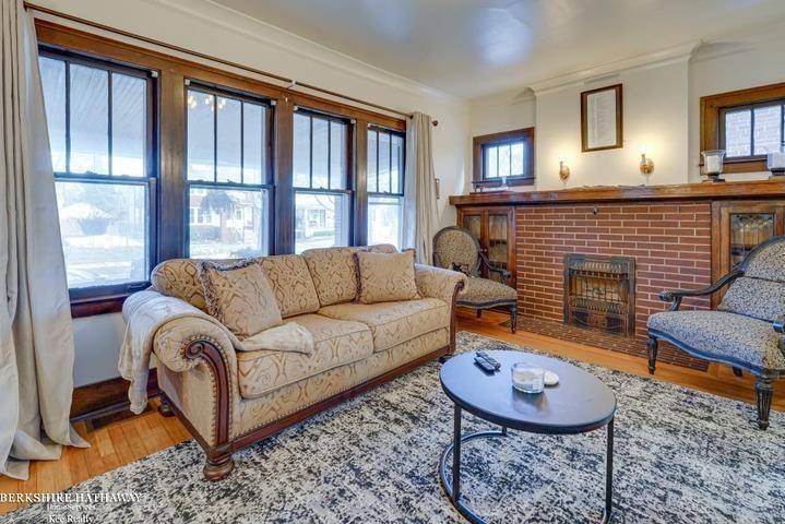 Grosse Pointe Park, MI 48230,1255 Beaconsfield Avenue